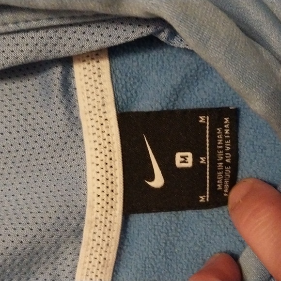 Men's Nike Dri-Fit Hoodie - Picture 6 of 7